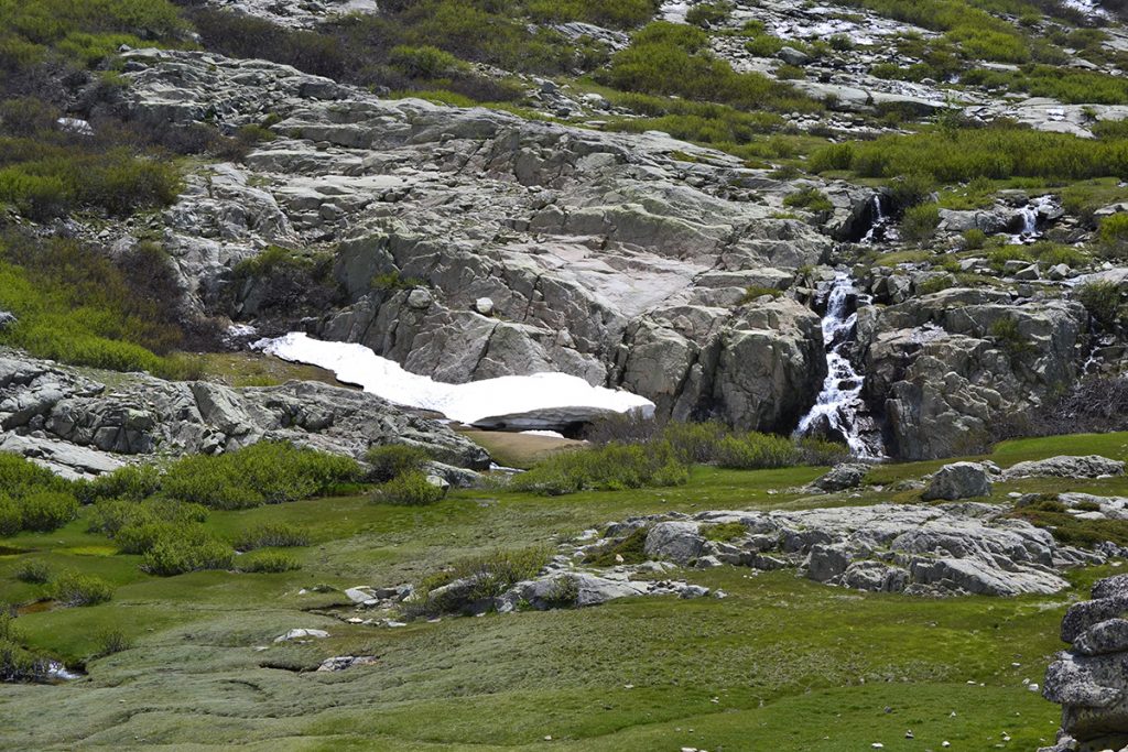 Encore un peu de neige dans le vallon de Binadelli